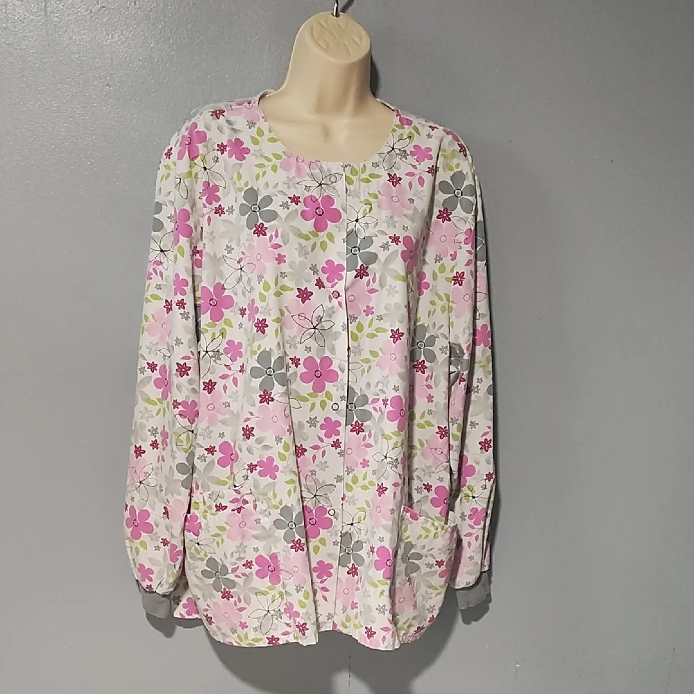 Floral Women's Nurses Scrub Jacket - Pink and Gray - Picture 9 of 17
